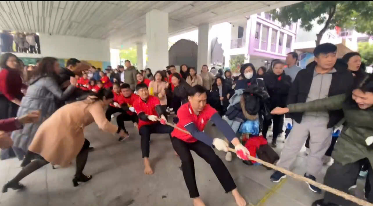 CÁN BỘ, GIÁO VIÊN, NHÂN VIÊN TRƯỜNG MẦM NON TỨ LIÊN THAM GIA GIẢI THỂ THAO NGÀNH GIÁO DỤC QUẬN TÂY HỒ NĂM HỌC 2024-2025