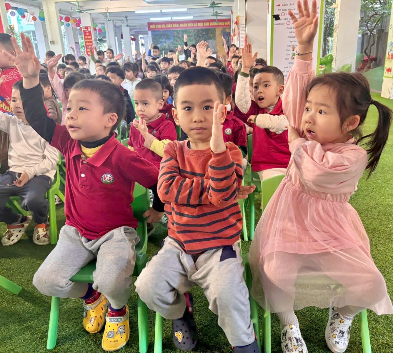 NGÀY HỘI TRẢI NGHIỆM KĨ NĂNG SỐNG TẠI TRƯỜNG MẦM NON TỨ LIÊN VỚI CHỦ ĐỀ “KĨ NĂNG PHÒNG TRÁNH NGUY CƠ BỊ NGỘ ĐỘC TỪ ĐỒ ĂN ĐỒ UỐNG KHÔNG AN TOÀN”