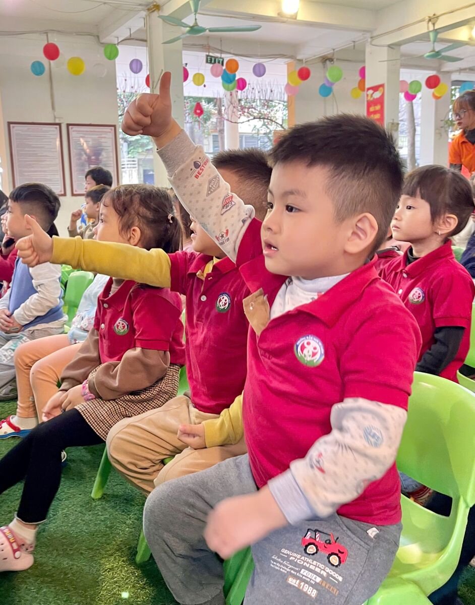 NGÀY HỘI TRẢI NGHIỆM KĨ NĂNG SỐNG TẠI TRƯỜNG MẦM NON TỨ LIÊN VỚI CHỦ ĐỀ “KĨ NĂNG PHÒNG TRÁNH NGUY CƠ BỊ NGỘ ĐỘC TỪ ĐỒ ĂN ĐỒ UỐNG KHÔNG AN TOÀN”