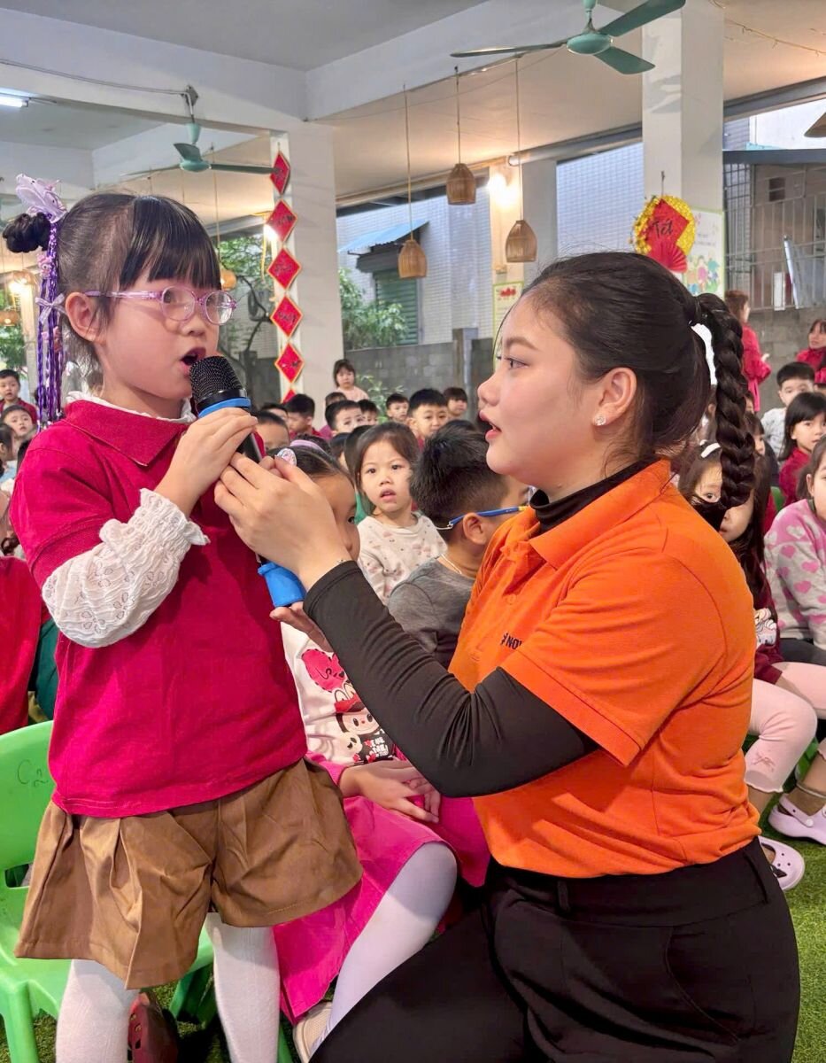 NGÀY HỘI TRẢI NGHIỆM KĨ NĂNG SỐNG TẠI TRƯỜNG MẦM NON TỨ LIÊN VỚI CHỦ ĐỀ “KĨ NĂNG PHÒNG TRÁNH NGUY CƠ BỊ NGỘ ĐỘC TỪ ĐỒ ĂN ĐỒ UỐNG KHÔNG AN TOÀN”