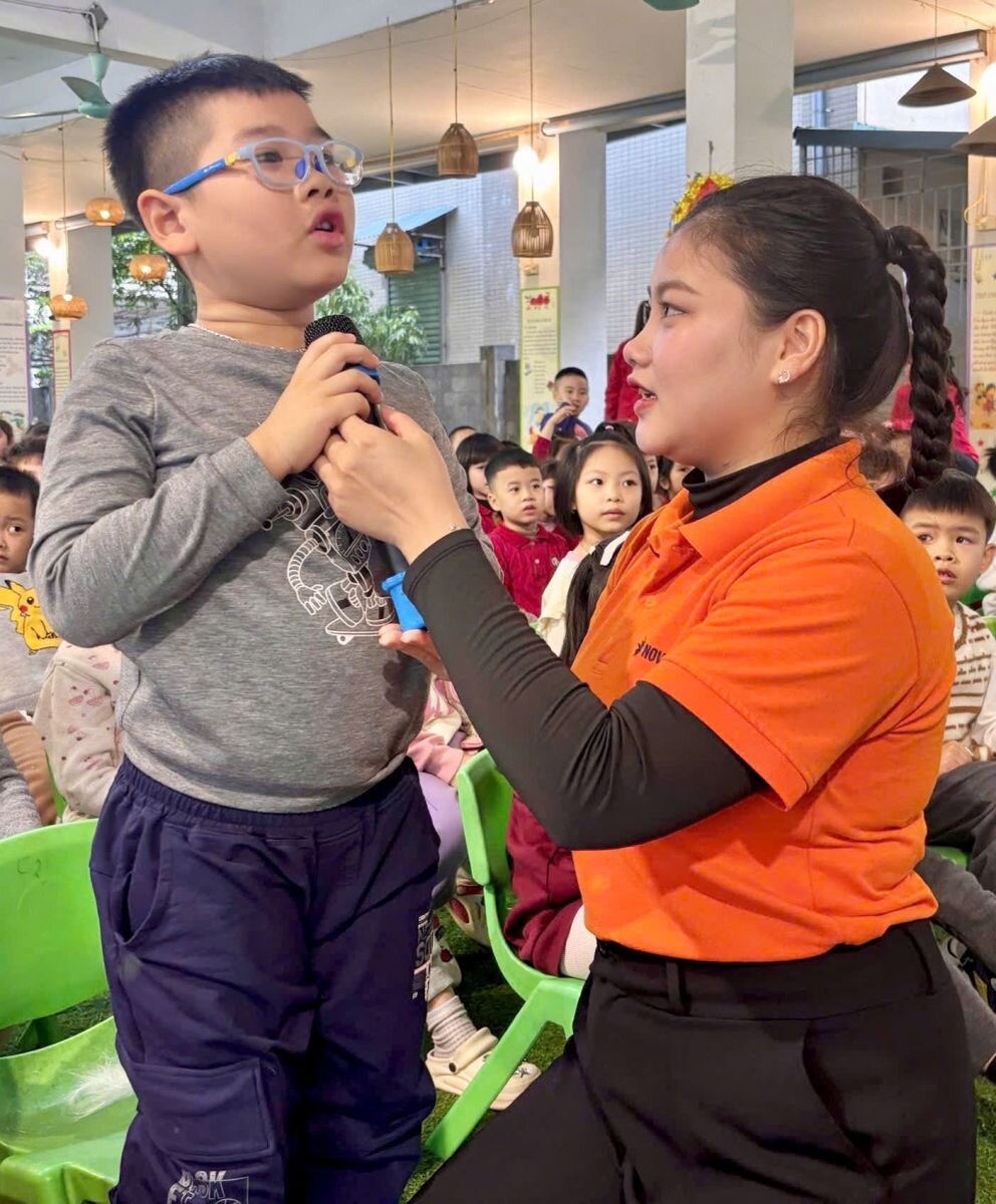 NGÀY HỘI TRẢI NGHIỆM KĨ NĂNG SỐNG TẠI TRƯỜNG MẦM NON TỨ LIÊN VỚI CHỦ ĐỀ “KĨ NĂNG PHÒNG TRÁNH NGUY CƠ BỊ NGỘ ĐỘC TỪ ĐỒ ĂN ĐỒ UỐNG KHÔNG AN TOÀN”