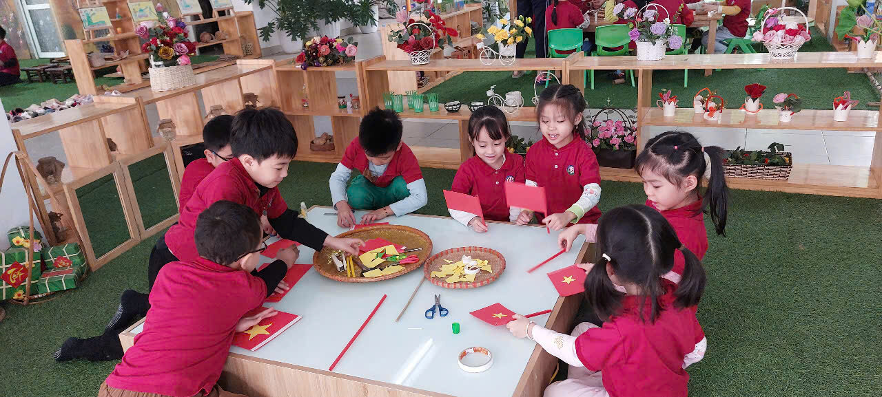 CÁC BÉ KHỐI MẪU GIÁO LỚN THAM GIA HOẠT ĐỘNG TRẢI NGHIỆM CHÀO MỪNG KỈ NIỆM 50 NĂM GIẢI PHÓNG MIỀN NAM, THỐNG NHẤT ĐẤT NƯỚC 30/4/ 1975- 30/4/ 2025