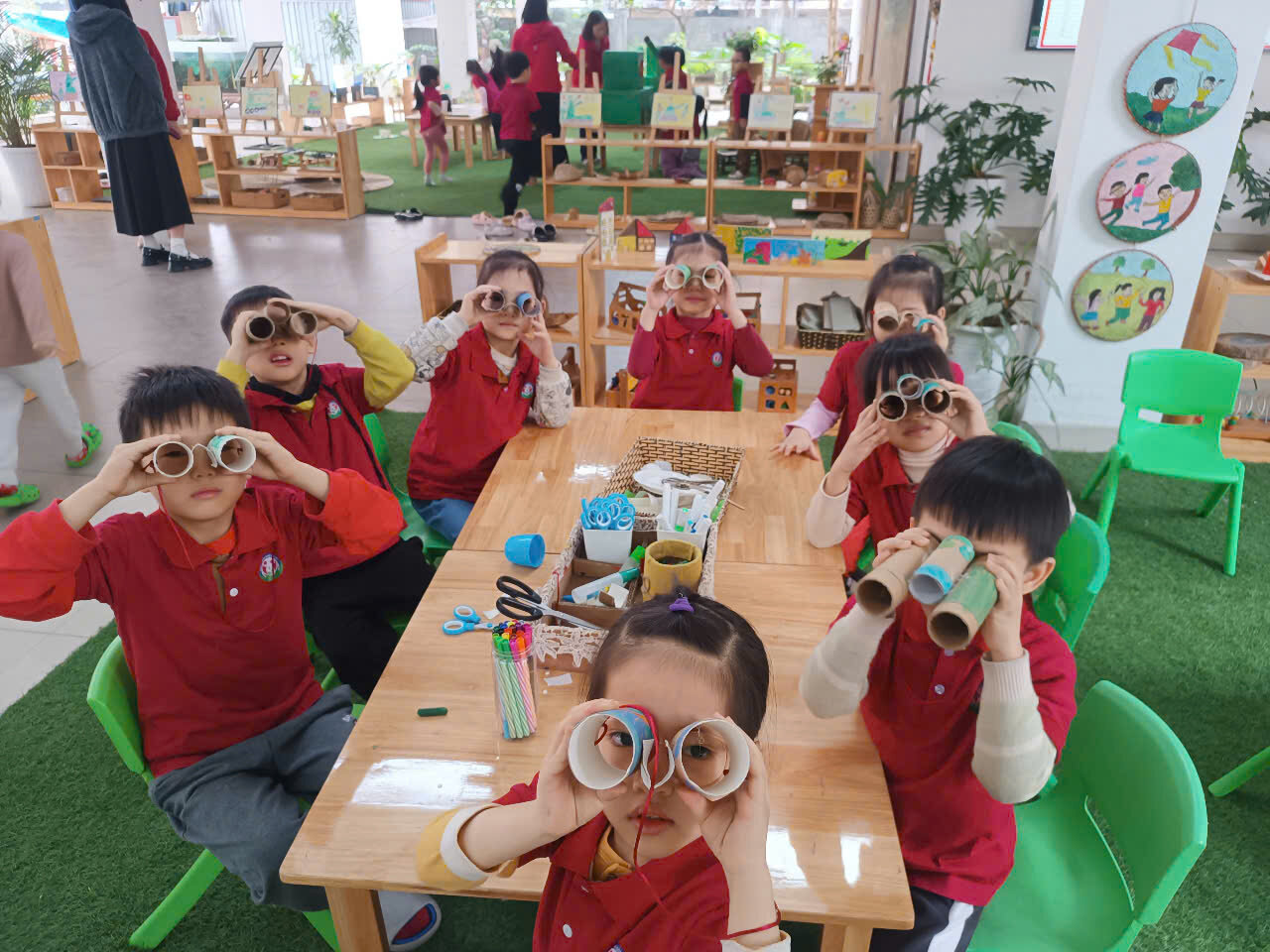 CÁC BÉ KHỐI MẪU GIÁO LỚN THAM GIA HOẠT ĐỘNG TRẢI NGHIỆM CHÀO MỪNG KỈ NIỆM 50 NĂM GIẢI PHÓNG MIỀN NAM, THỐNG NHẤT ĐẤT NƯỚC 30/4/ 1975- 30/4/ 2025