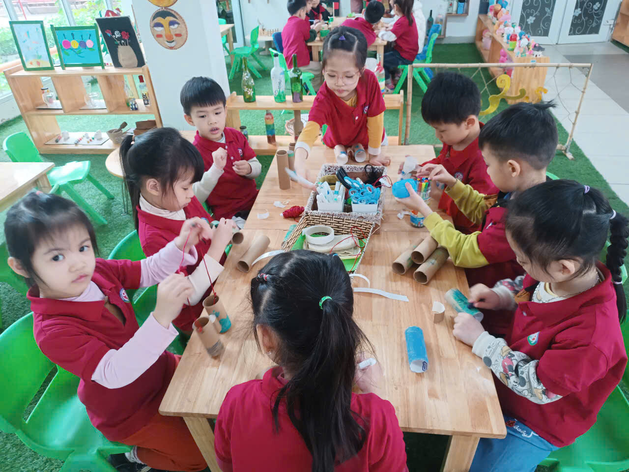 CÁC BÉ KHỐI MẪU GIÁO LỚN THAM GIA HOẠT ĐỘNG TRẢI NGHIỆM CHÀO MỪNG KỈ NIỆM 50 NĂM GIẢI PHÓNG MIỀN NAM, THỐNG NHẤT ĐẤT NƯỚC 30/4/ 1975- 30/4/ 2025