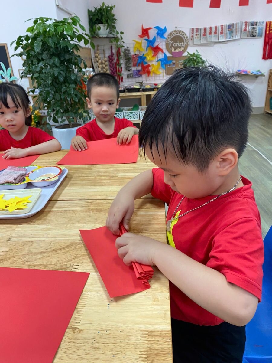 CÁNH QUẠT YÊU THƯƠNG CHÀO NGÀY HỘI LỚN