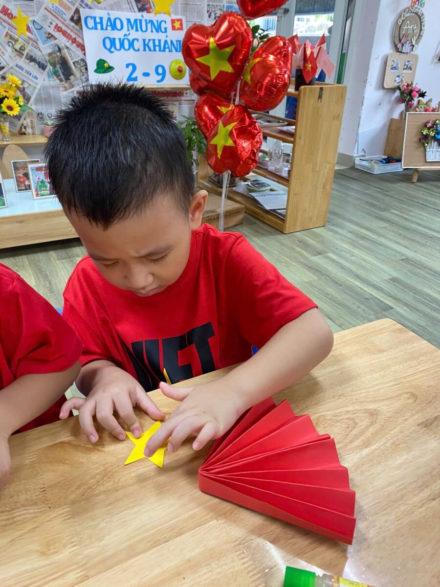 CÁNH QUẠT YÊU THƯƠNG CHÀO NGÀY HỘI LỚN