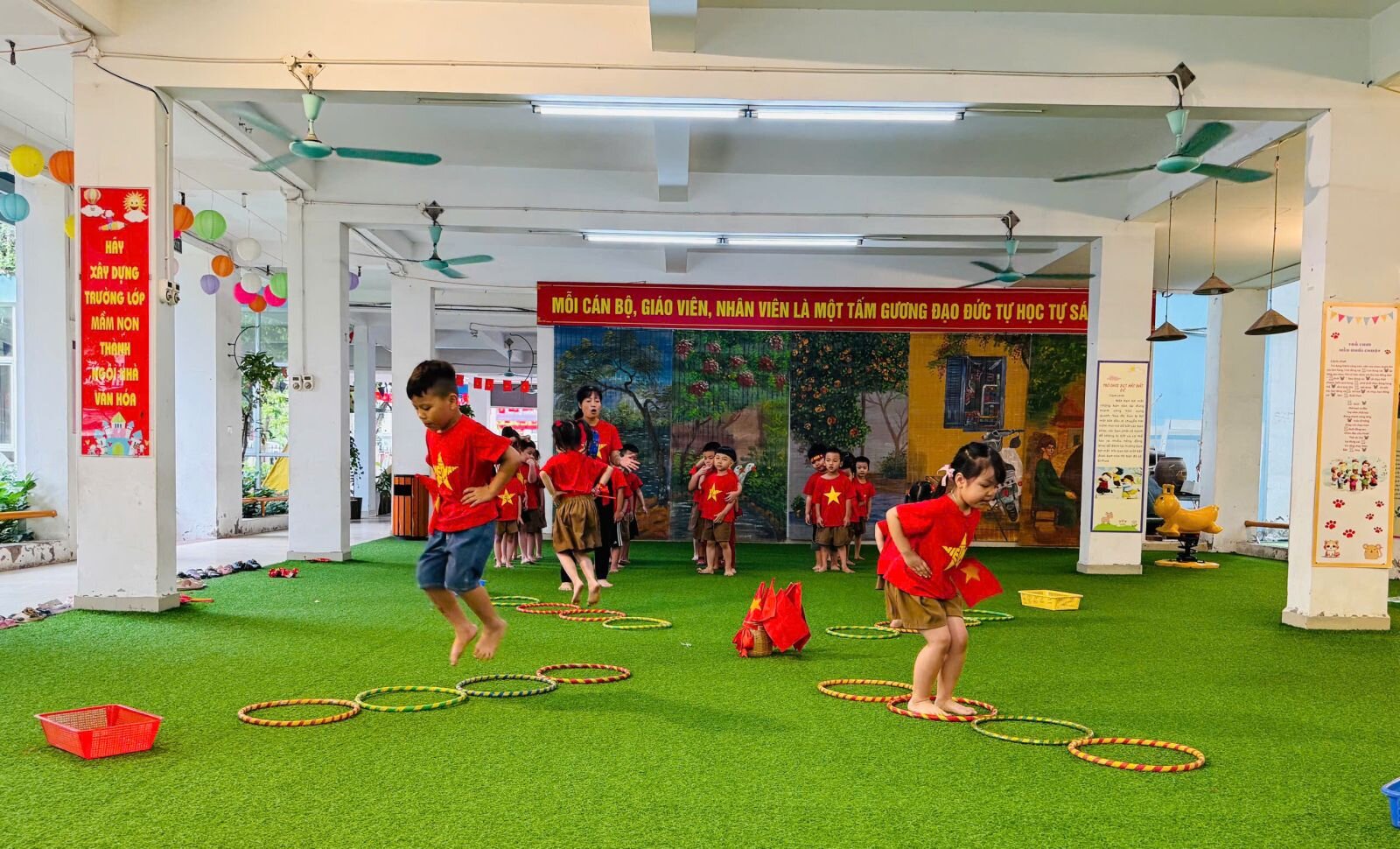 ​ Hướng đến kỷ niệm 80 năm Quốc khánh Việt Nam 2/9 các bé mẫu giáo lớn A4 đã tham gia trải nghiệm hoạt động được làm các chú bộ đội đặc biệt mang tên 