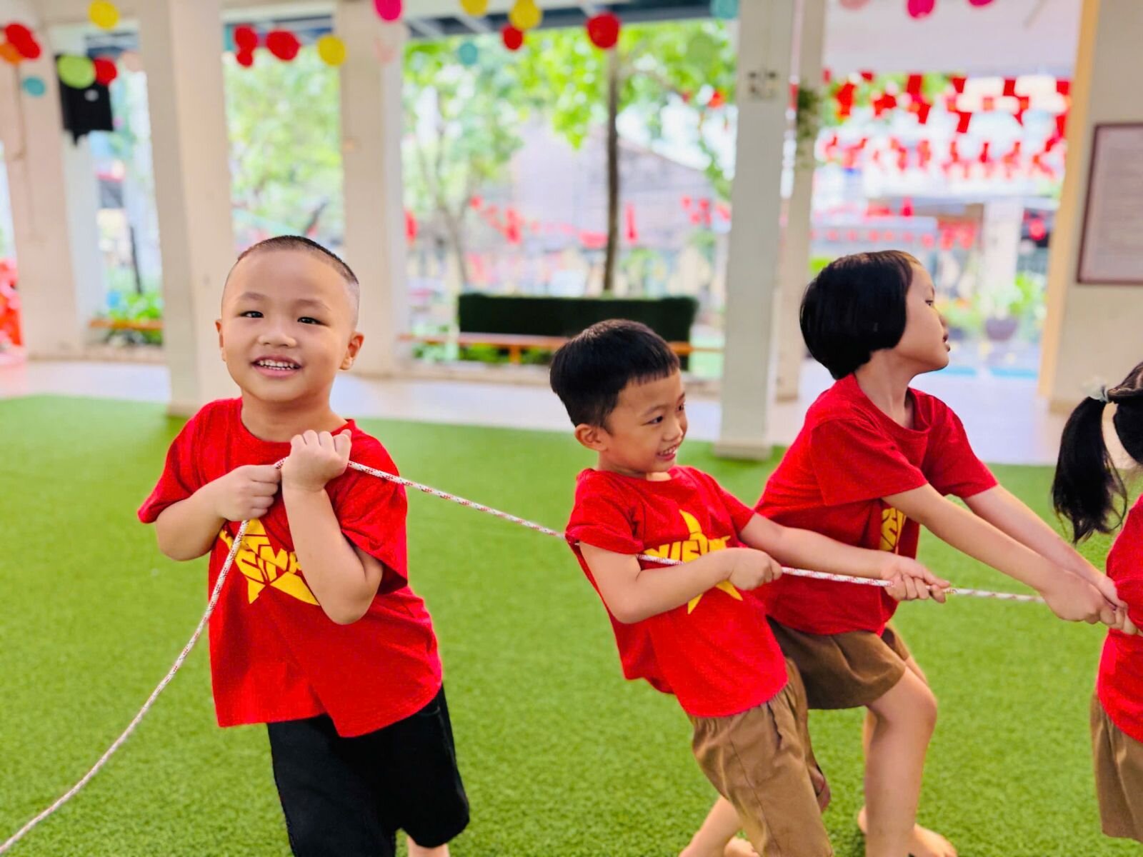 ​ Hướng đến kỷ niệm 80 năm Quốc khánh Việt Nam 2/9 các bé mẫu giáo lớn A4 đã tham gia trải nghiệm hoạt động được làm các chú bộ đội đặc biệt mang tên 