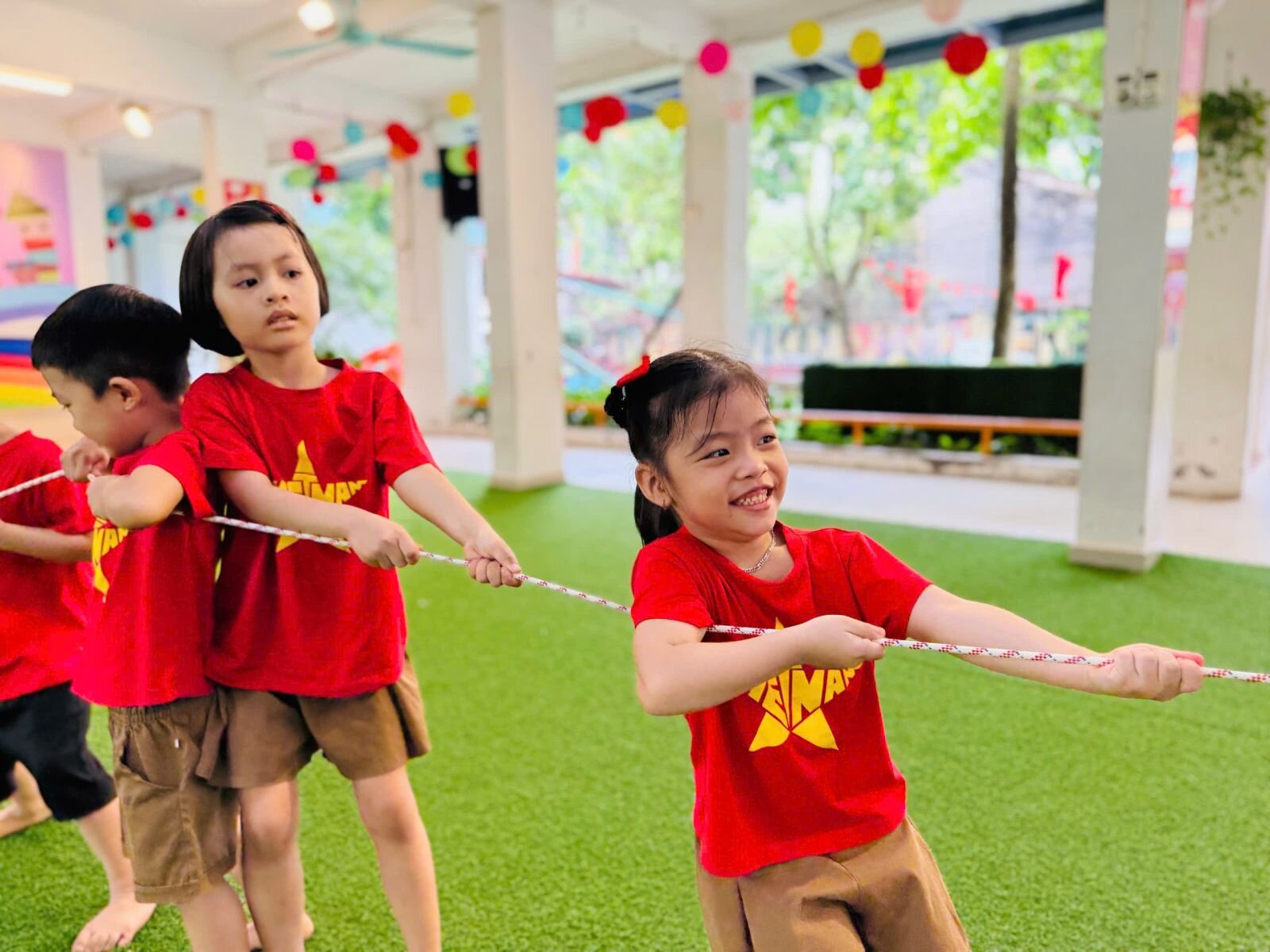 ​ Hướng đến kỷ niệm 80 năm Quốc khánh Việt Nam 2/9 các bé mẫu giáo lớn A4 đã tham gia trải nghiệm hoạt động được làm các chú bộ đội đặc biệt mang tên 