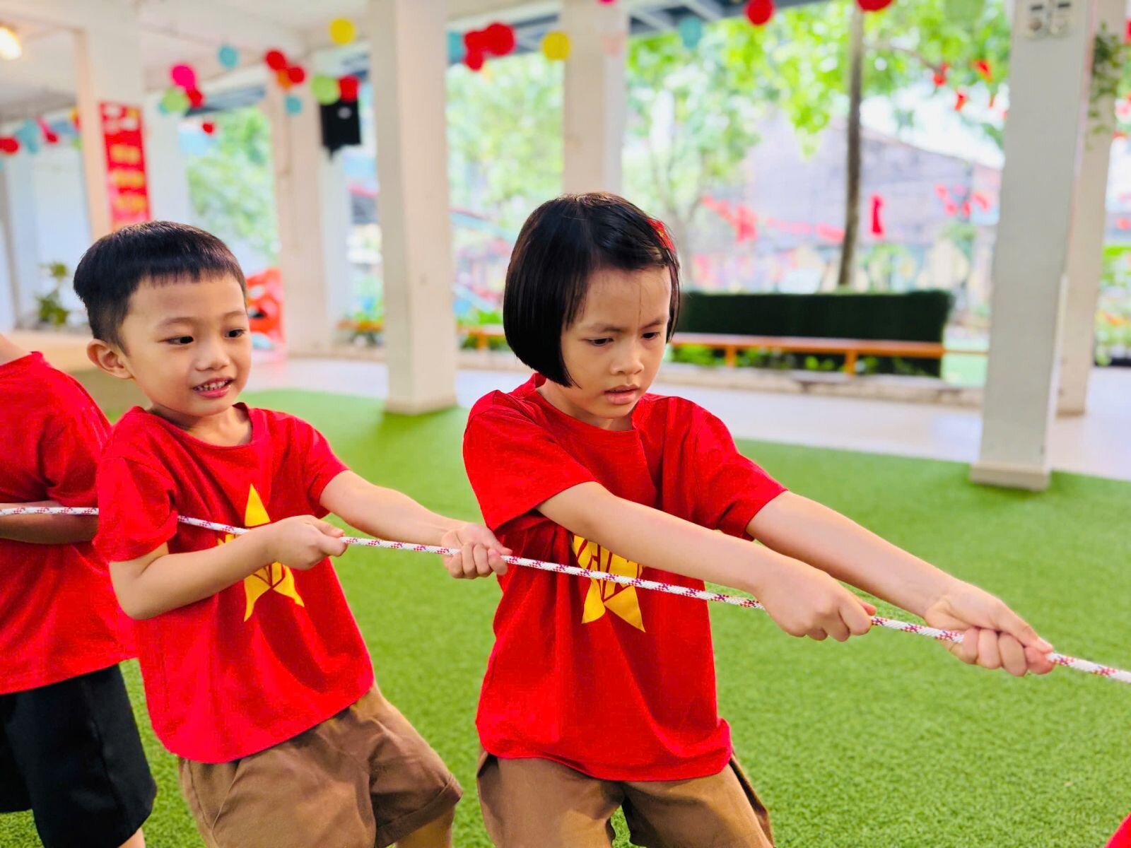 ​ Hướng đến kỷ niệm 80 năm Quốc khánh Việt Nam 2/9 các bé mẫu giáo lớn A4 đã tham gia trải nghiệm hoạt động được làm các chú bộ đội đặc biệt mang tên 