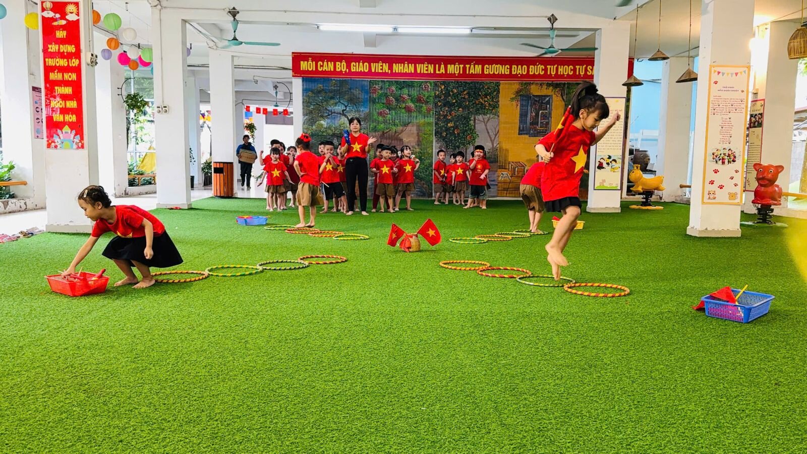 ​ Hướng đến kỷ niệm 80 năm Quốc khánh Việt Nam 2/9 các bé mẫu giáo lớn A4 đã tham gia trải nghiệm hoạt động được làm các chú bộ đội đặc biệt mang tên 