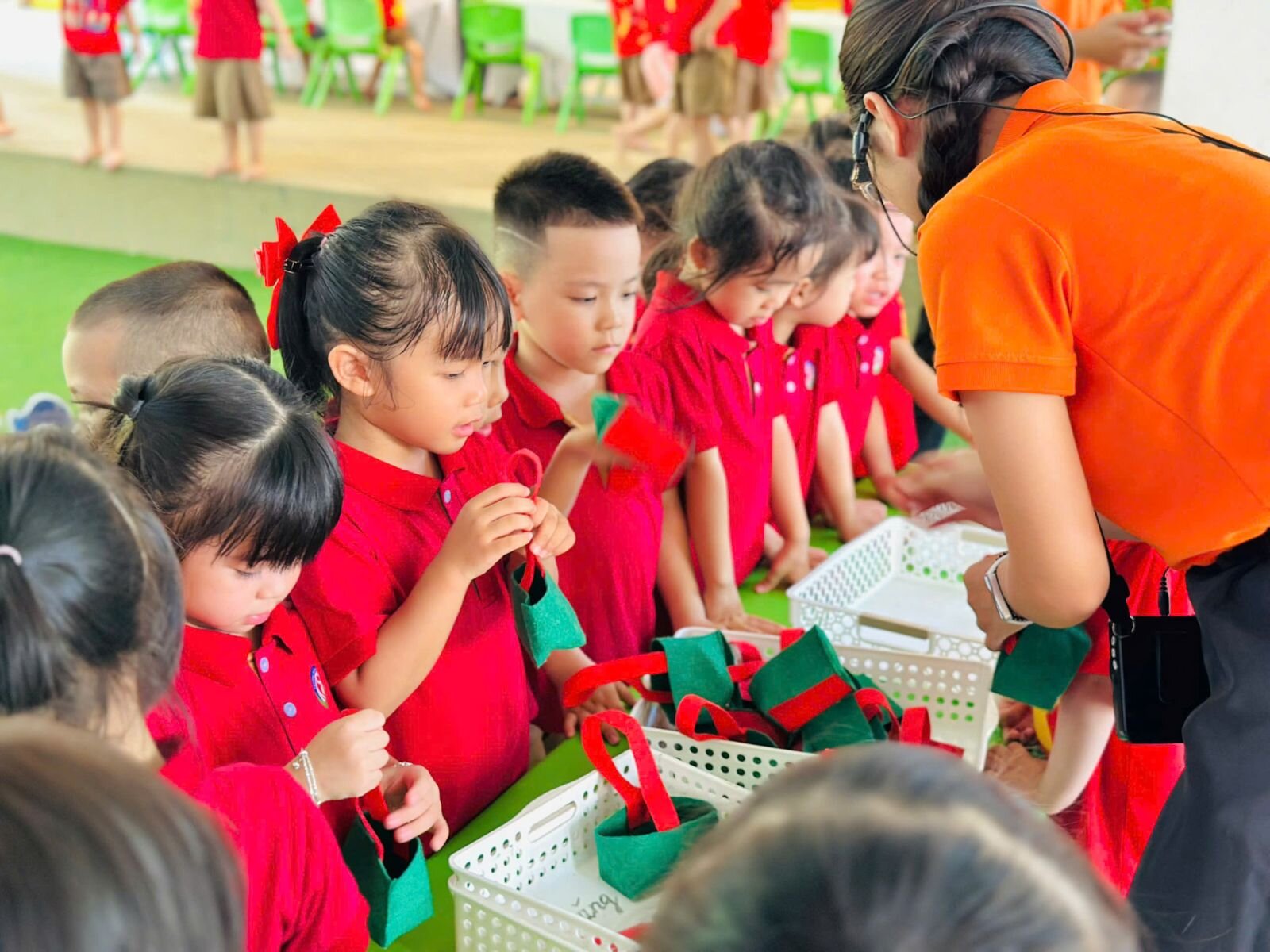 🌈TRƯỜNG MẦM NON TỨ LIÊN PHỐI HỢP VỚI TRUNG TÂM NOVASTAR TỔ CHỨC FESTIVAL KỸ NĂNG SỐNG MỪNG MÙA TỰU TRƯỜNG (2025-2026) - CHỦ ĐỀ “NGÀY HỘI NGHỀ NGHIỆP’’