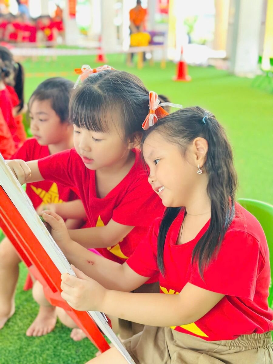 🌈TRƯỜNG MẦM NON TỨ LIÊN PHỐI HỢP VỚI TRUNG TÂM NOVASTAR TỔ CHỨC FESTIVAL KỸ NĂNG SỐNG MỪNG MÙA TỰU TRƯỜNG (2025-2026) - CHỦ ĐỀ “NGÀY HỘI NGHỀ NGHIỆP’’