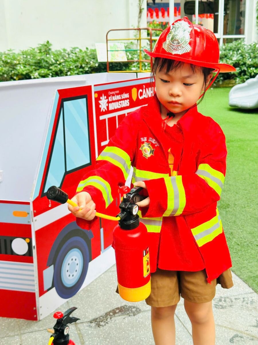 🌈TRƯỜNG MẦM NON TỨ LIÊN PHỐI HỢP VỚI TRUNG TÂM NOVASTAR TỔ CHỨC FESTIVAL KỸ NĂNG SỐNG MỪNG MÙA TỰU TRƯỜNG (2025-2026) - CHỦ ĐỀ “NGÀY HỘI NGHỀ NGHIỆP’’