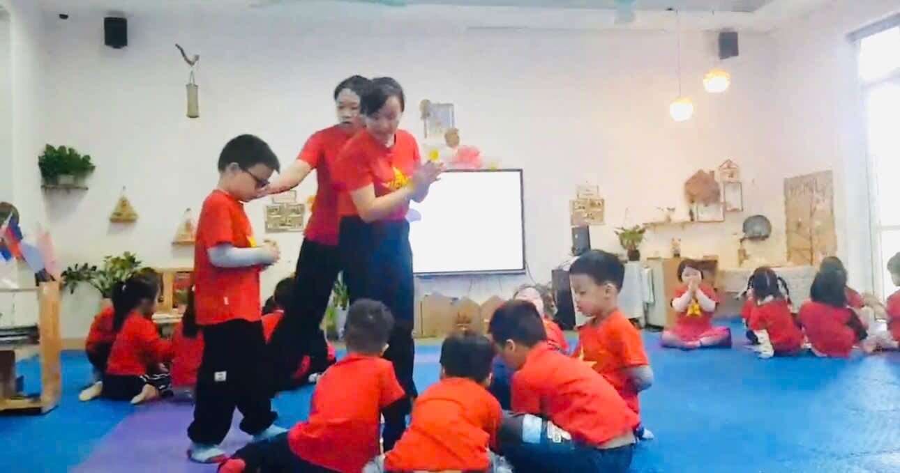 43616510822612418171